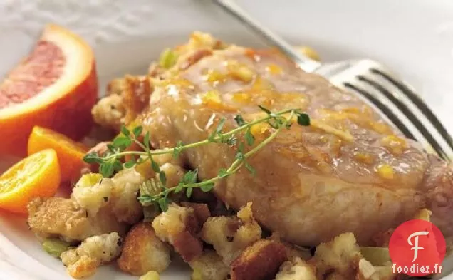 Côtelettes de Porc Glacées à l'Orange avec Farce aux Herbes