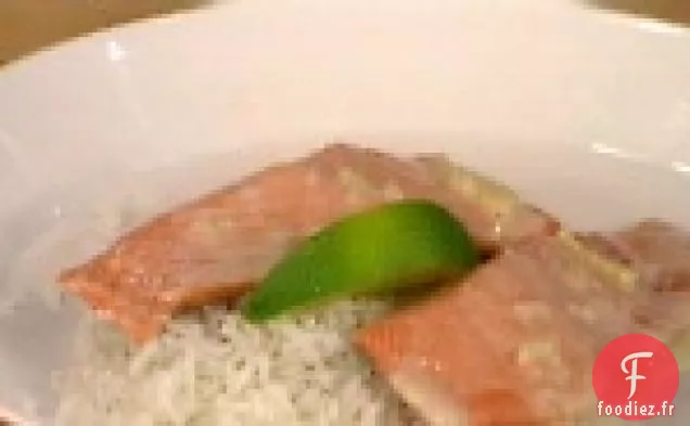 Saumon Sockeye Cuit À La Vapeur Au Beurre De Saké