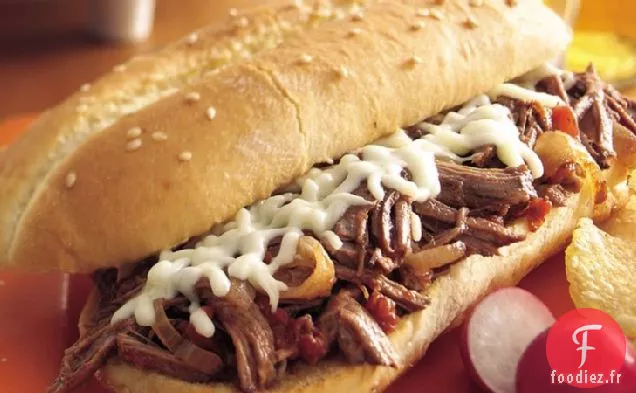 Hoagies de Boeuf Italien Râpé à la Mijoteuse