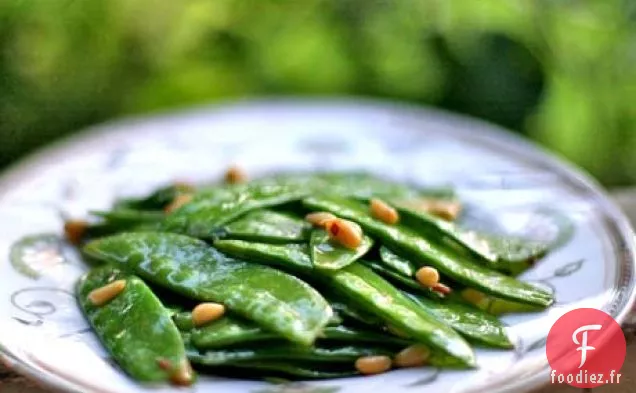 Pois Mange-Tout Aux Pignons De Pin Et À La Menthe