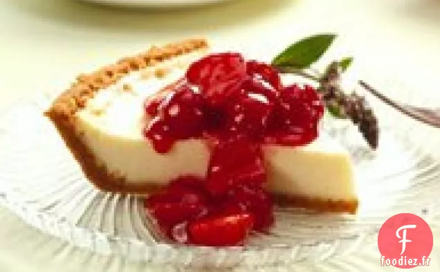 Gâteau au Fromage à la Vanille avec garniture aux Cerises et aux Baies