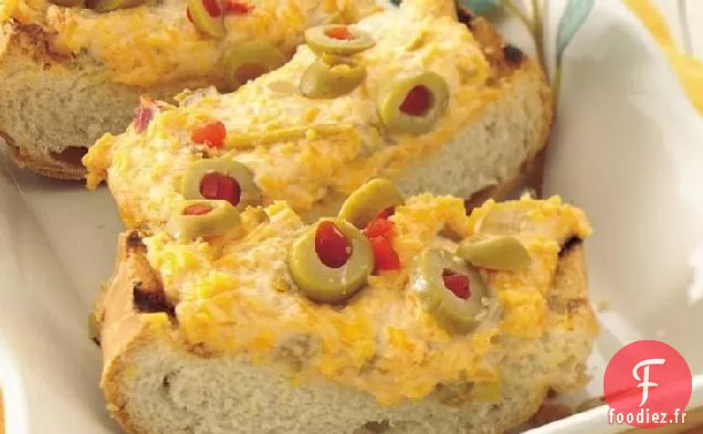 Pain aux Olives Grillées au Fromage