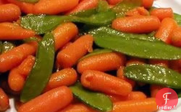 Gousses de Pois et Carottes Glacées au Miel