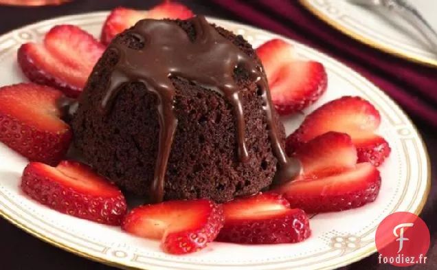 Mini Gâteaux au Fudge Chaud et Cœurs de Fraises