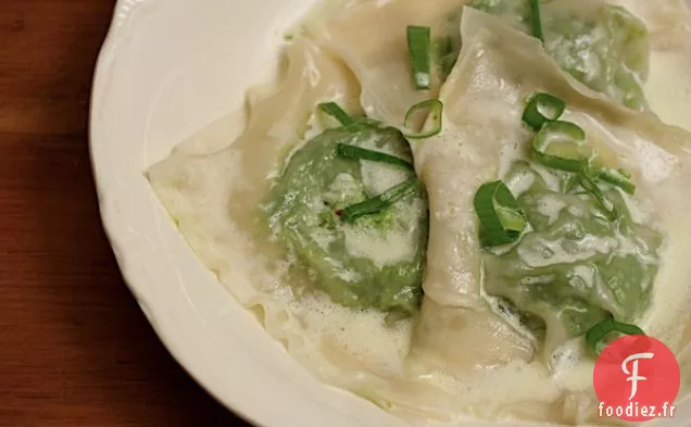 Raviolis Aux Pois Sucrés Et Sauce À La Crème D'Échalotes