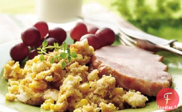 Côtelettes de Porc Fumées avec Farce de Pain de Maïs Tex-Mex