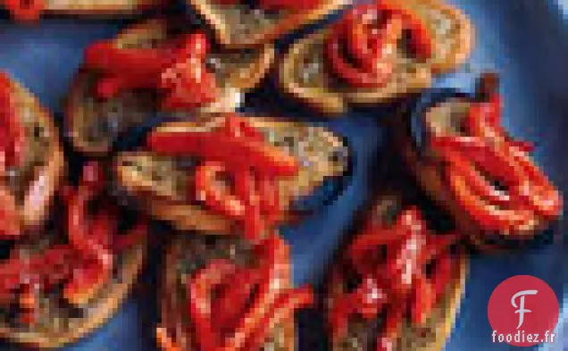 Toasts de Fenouil à l'Anchois avec Poivrons Rouges rôtis