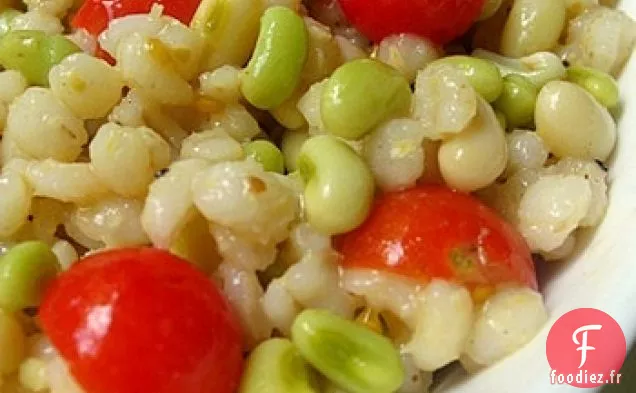 Salade De Pois Et Tomates Des Champs
