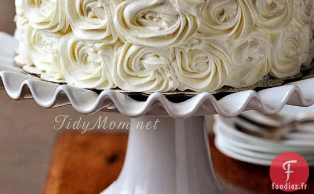 Gâteau en Velours Rouge et Cannelle avec Glaçage au Fromage à la Crème
