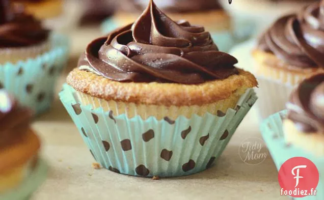 Cupcakes à la Vanille avec Glaçage au Chocolat