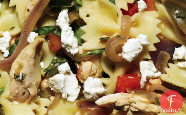 Farfalle au Poulet, Tomates, Oignons Caramélisés et Fromage de Chèvre