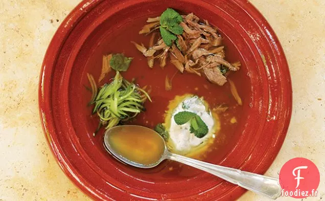 Bouillon d'Agneau au Yaourt au Concombre et à la Menthe