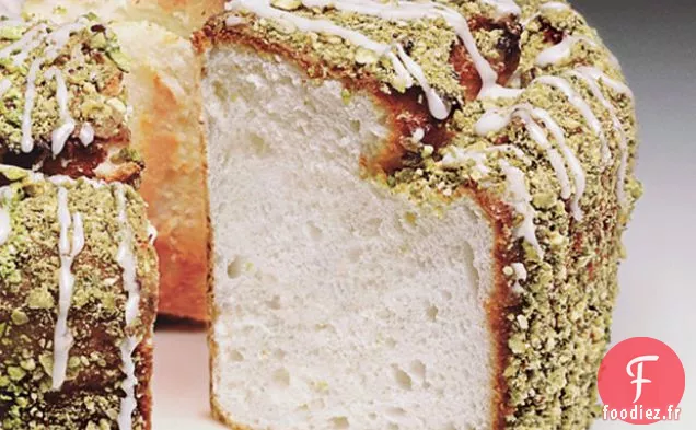 Gâteau aux Anges au Citron Vert avec Glaçage au Citron Vert et Pistaches