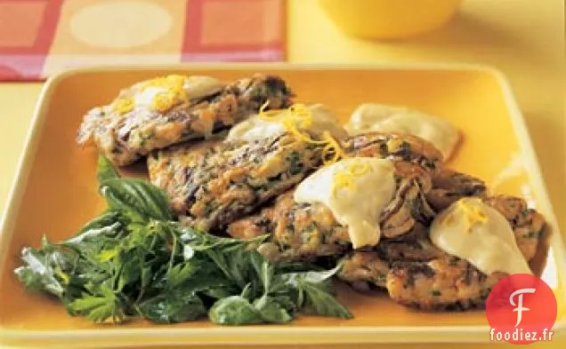 Beignets de Crabe avec Salade d'Herbes et Aïoli au Citron Meyer