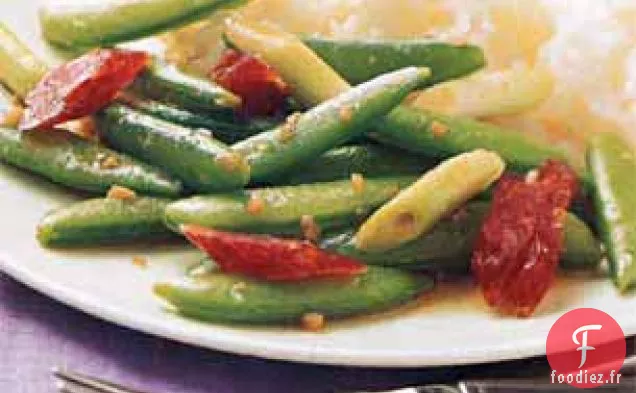 Petits Pois Sautés avec Saucisse Chinoise