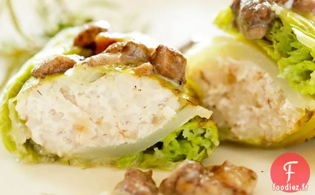 Rouleaux de Chou avec Farce à la Viande et Sauce aux Champignons Sauvages