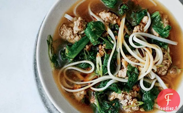 Soupe Épicée au Porc et à la Moutarde Verte