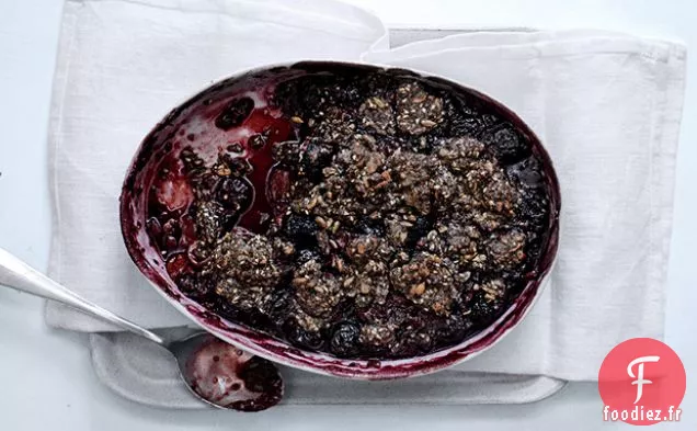 Crumble de Cerise Aigre-Douce et de Sarrasin
