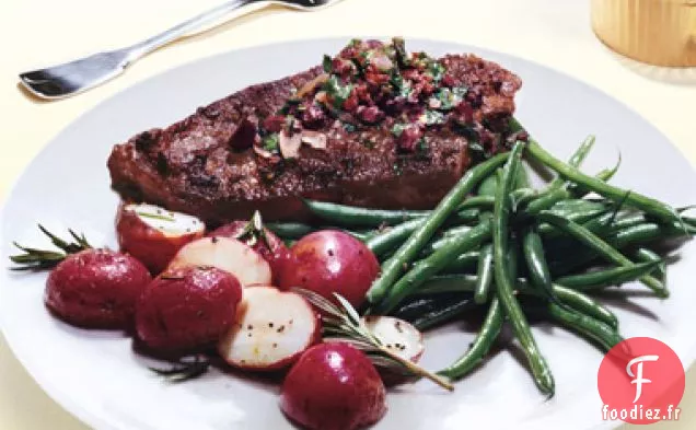 Steaks Nourris à l'Herbe avec Chimichurri aux Olives Kalamata