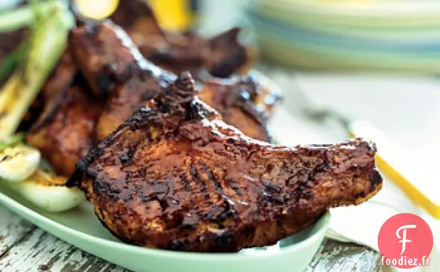 Côtelettes de Porc Grillées avec Glaçage à l'Érable et aux Canneberges
