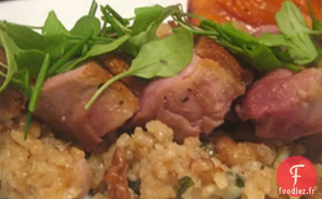 Magret de Canard aux Pêches Rôties et Riz Frit aux Noix et au Persil