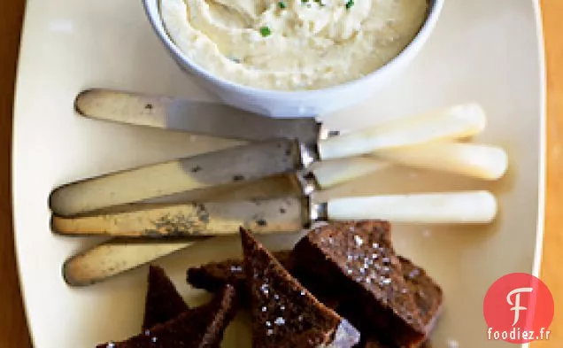 Tartinade de Cumin de Camembert sur Toasts Pumpernickel