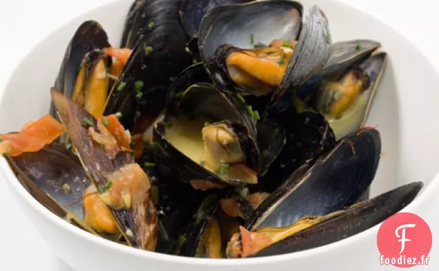 Moules au Safran et Bouillon de Vin Blanc