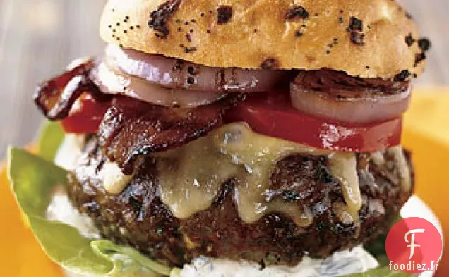 Cheeseburgers Jalapeño au Bacon et Oignons Grillés