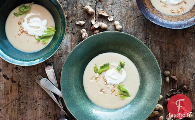 Soupe d'Arachides Rôties à la Crème Fouettée au Miel