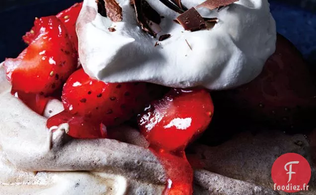 Meringues et Fraises au Chocolat
