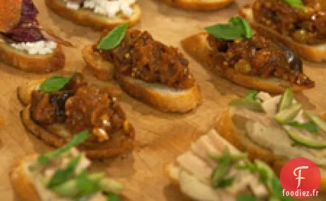 Crostini À La Ricotta Fraîche Et Radicchio Grillé