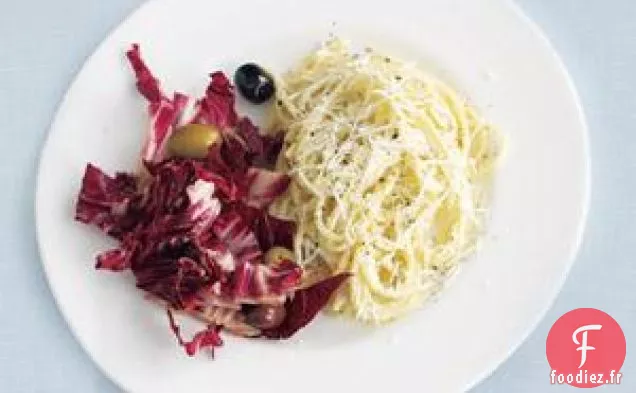 Recette De Pâtes Crémeuses Au Pecorino Avec Salade De Radicchio