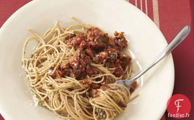 Ragù de Jarret de Bœuf et Saucisse avec Spaghettis à Grains Entiers