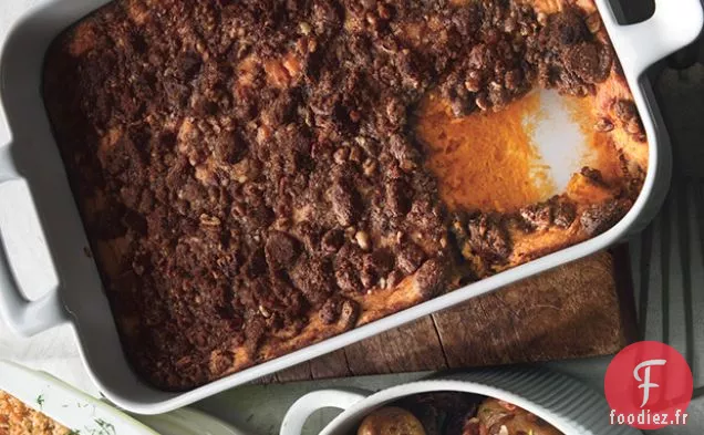 Pouding à la Patate Douce avec Garniture de Noix de Pécan et de Pépins d'épice
