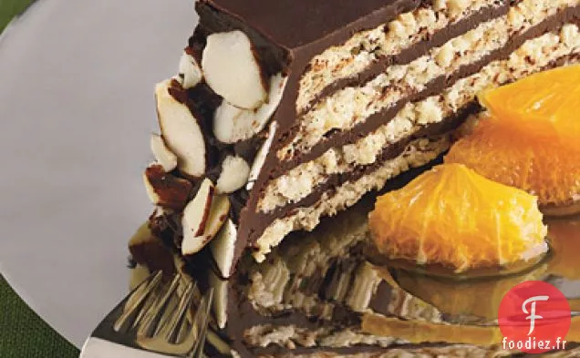 Torte de Macarons aux Amandes avec Glaçage au Chocolat et Compote d'Orange