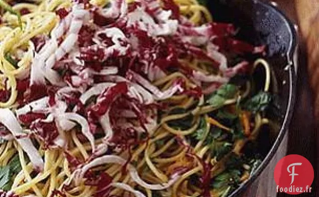 Spaghetti Aux Agrumes Avec Radicchio Râpé