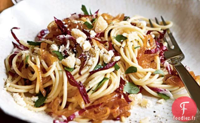 Spaghetti à l'Oignon Caramélisé et Radicchio