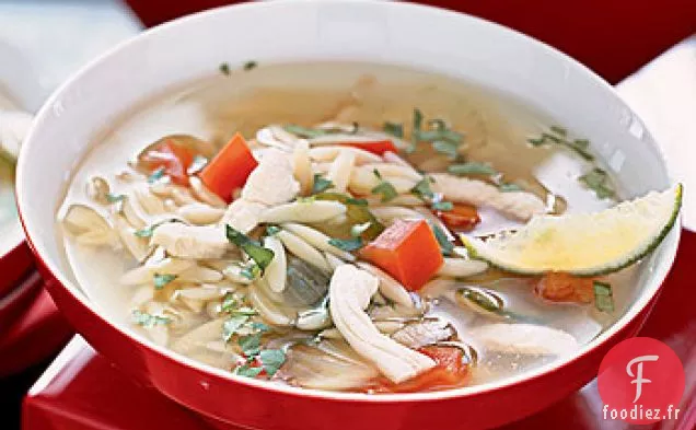 Soupe de Poulet, Citron Vert et Orzo à la Yucatane