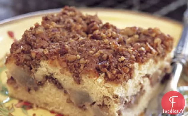 Gâteau au Café à la Crème Sure aux Poires et aux Pacanes