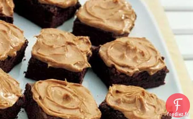 Brownies au Chocolat avec Glaçage au Beurre d'Arachide