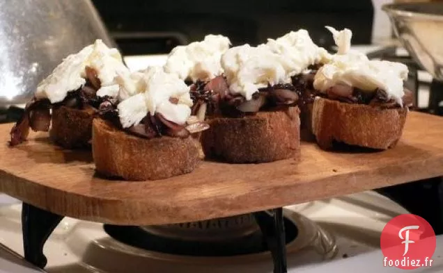 Bruschetta À La Burrata Et Marmelade De Radicchio