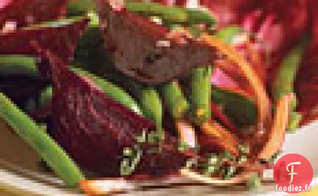 Salade de Haricots Verts et Radicchio aux Betteraves Rôties et Oignons Rouges Balsamiques