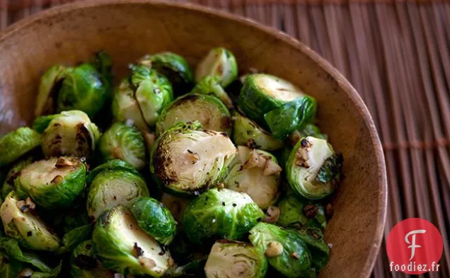 Choux de Bruxelles Sautés à l'ail d'Annie Lau