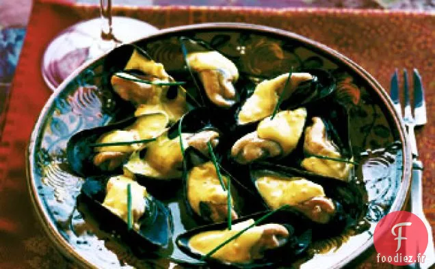 Moules Cuites à la Vapeur avec Sauce Citron-Safran