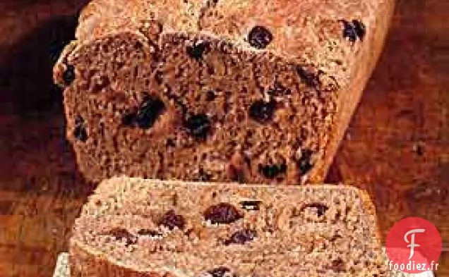 Pain de Blé Entier aux Raisins Secs et aux Noix