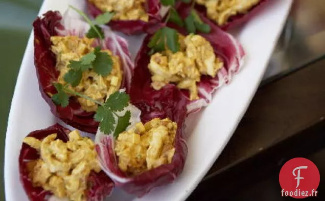 Poulet au Curry dans des coupes de Radicchio