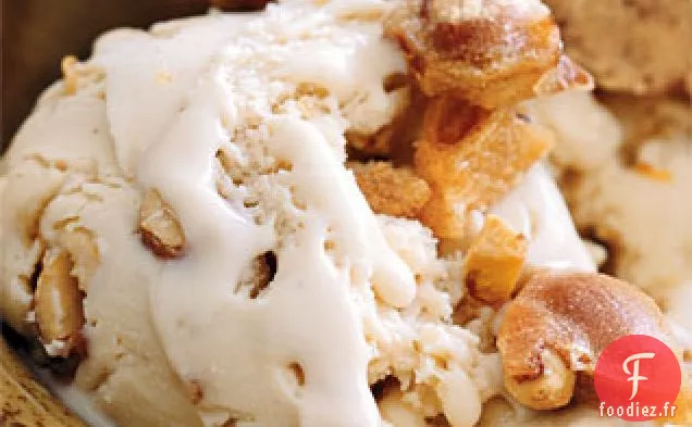 Crème Glacée Cassante au Beurre Brun et aux Arachides