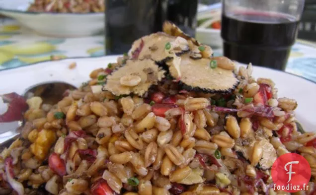 Salade De Farro D'Automne À La Grenade, Aux Noix Et à La Truffe
