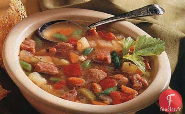 Soupe de Jambon Fumé, d'Orge et de Légumes
