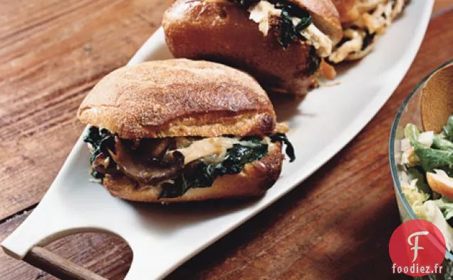 Sandwichs Chauds au Poulet aux Champignons, aux Épinards et au Fromage